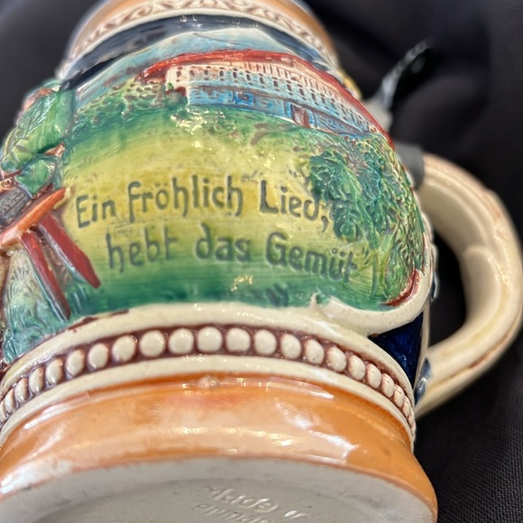 Rare Vintage DBGM Western
Germany - German Beer Stein - Pewter Lid Ceramic Mug - Picture 7 of 10